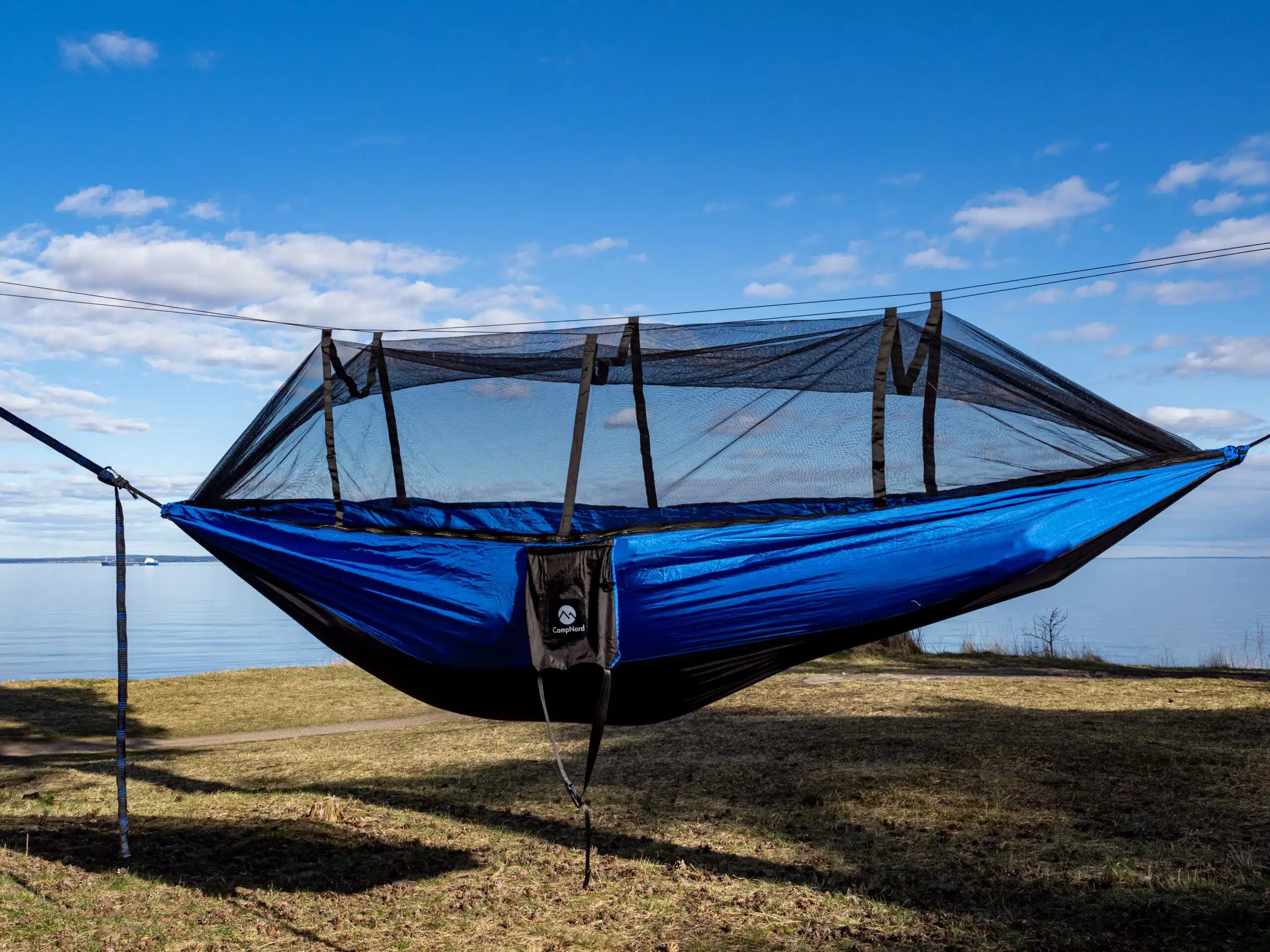 Bilde av en hengekøye med myggnetting - Campnord Nettbutikk - Friluftsliv
