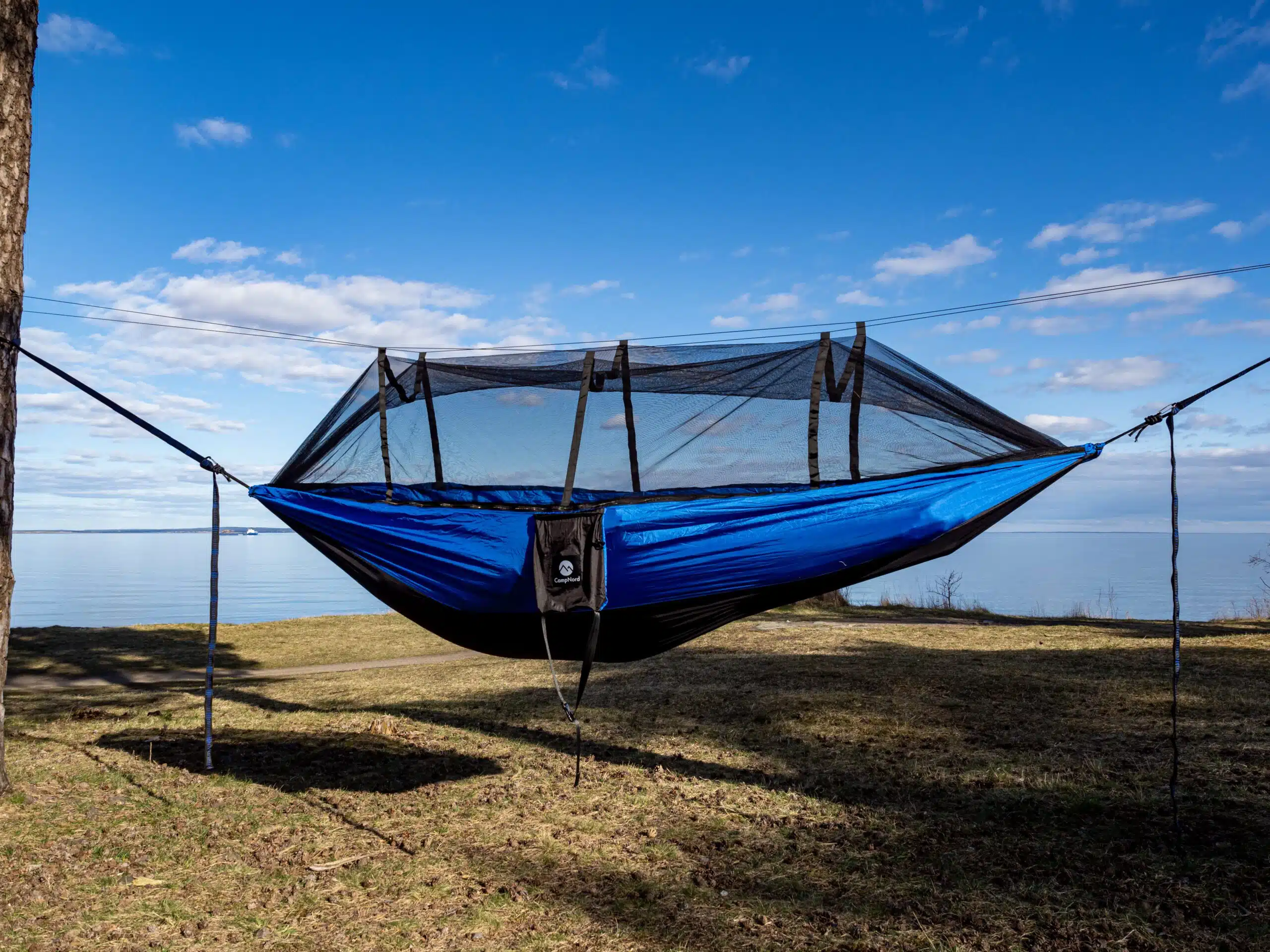 Bilde av en hengekøye med myggnetting - Campnord Nettbutikk - Friluftsliv
